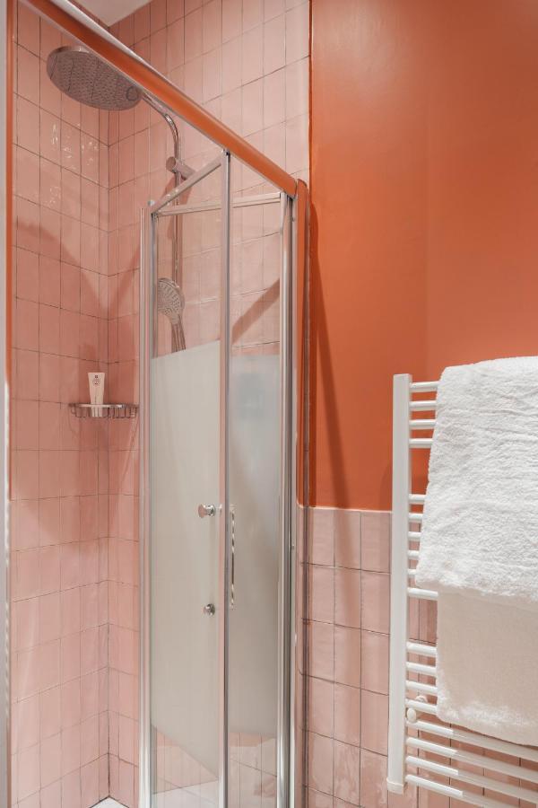 Edgar Suites Martyrs - Loft Париж Екстер'єр фото